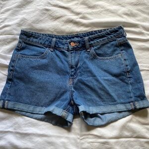 Light blue regular waist jean shorts from H&M 💙